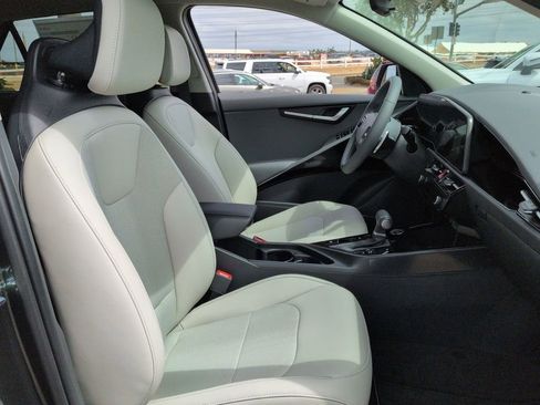 New 2026 Kia Niro EX FWD image 29