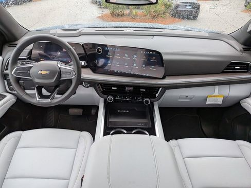 New 2026 Chevrolet Suburban Premier image 16