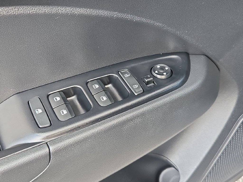 Used 2026 Hyundai Venue SEL FWD image 13