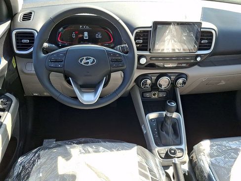 New 2026 Hyundai Venue SEL FWD image 7