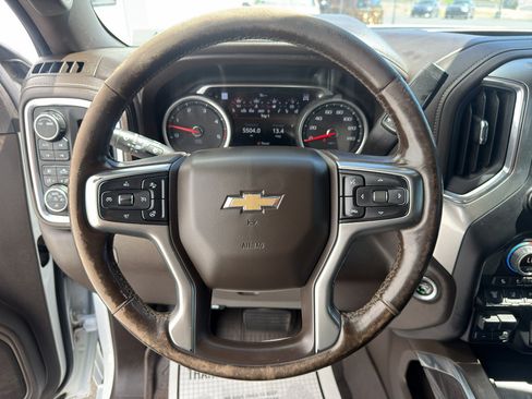 Used 2021 Chevrolet Silverado 2500 LTZ w/ LTZ Convenience Package AWD/4WD image 18