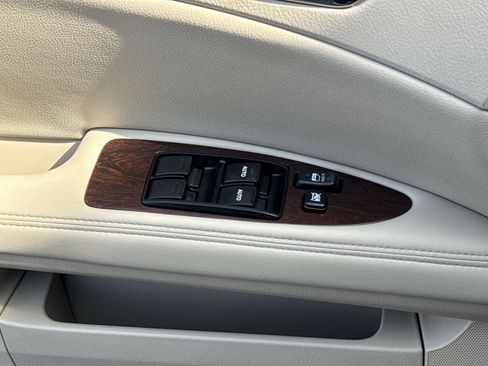 Used 2008 Toyota Avalon XLS image 15