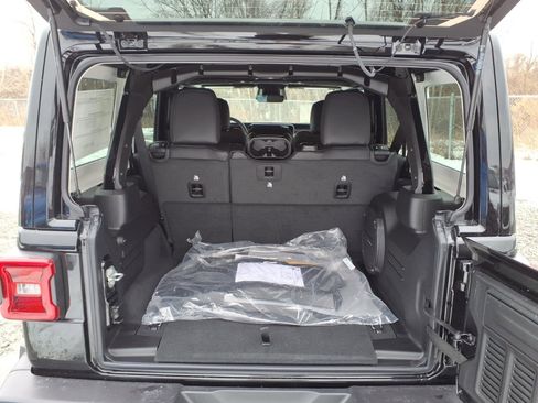 New 2026 Jeep Wrangler Sahara image 7