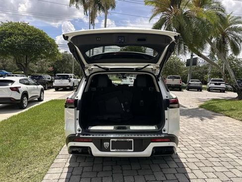 Used 2023 INFINITI QX60 Luxe w/ Cargo Package AWD/4WD image 28