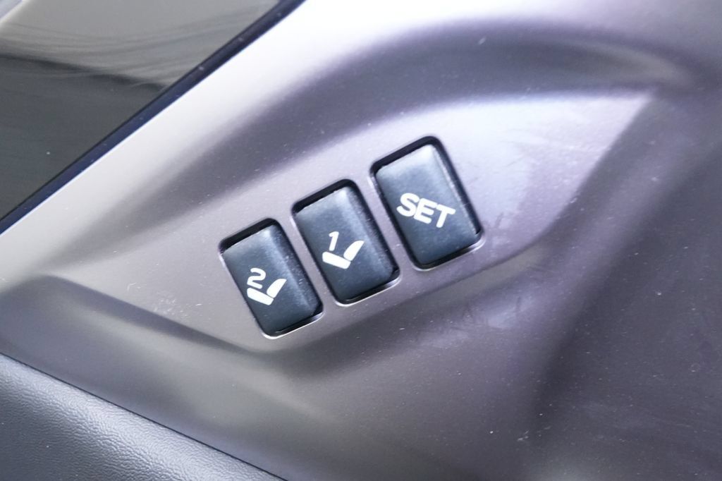 Used 2023 Subaru Outback Limited AWD/4WD image 21