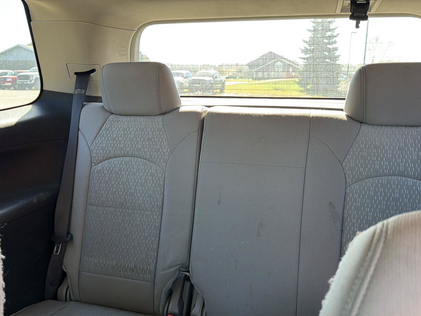 Used 2010 GMC Acadia SLE FWD image 8