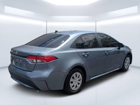 Used 2022 Toyota Corolla L FWD image 3