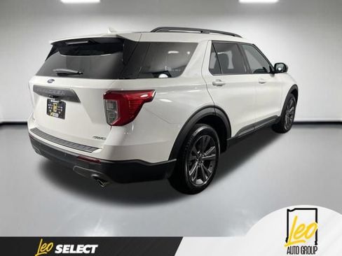 Used 2023 Ford Explorer XLT w/ Equipment Group 202A AWD/4WD image 6
