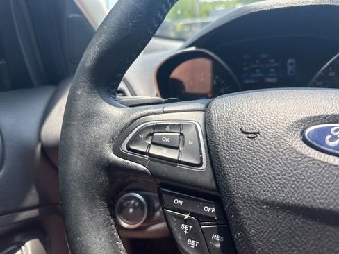 Used 2018 Ford Escape SE w/ SE Sport Appearance Package AWD/4WD image 23