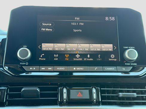 Used 2023 Nissan Pathfinder SV w/ SV Premium Package image 32