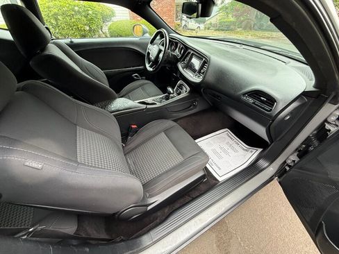 Used 2018 Dodge Challenger SXT RWD image 15