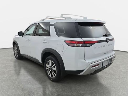 New 2025 Nissan Pathfinder SL image 7