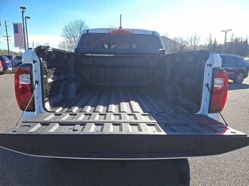 Used 2025 GMC Canyon AT4 w/ AT4X Package image 32