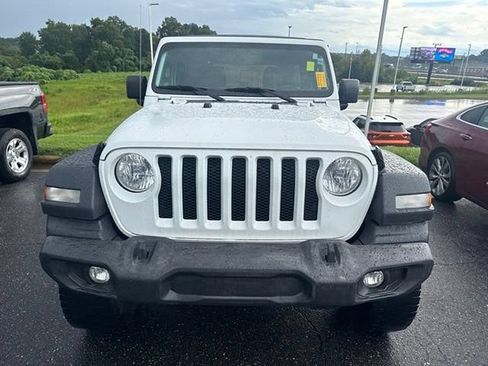 Used 2018 Jeep Wrangler Unlimited Sport S AWD/4WD image 2