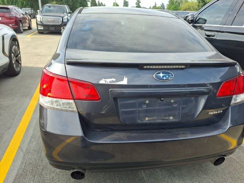 Used 2010 Subaru Legacy 3.6R Limited AWD/4WD image 7