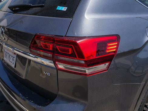 Used 2018 Volkswagen Atlas SEL FWD image 13