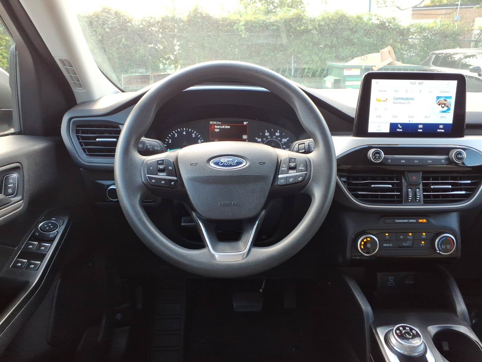 Used 2022 Ford Escape SE FWD image 13