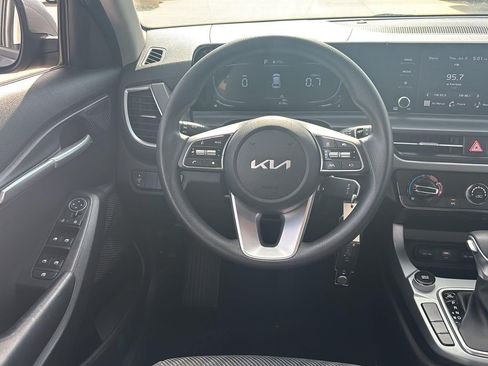Used 2026 Kia Seltos LX AWD/4WD image 15