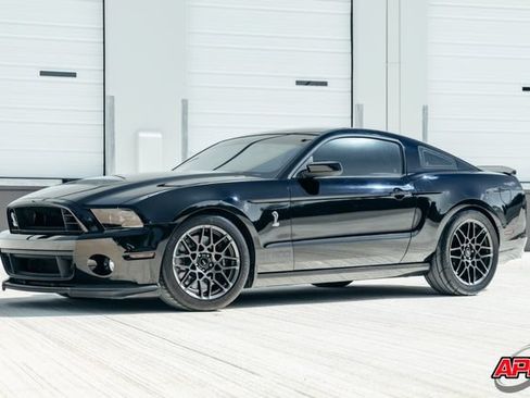 Used 2013 Ford Mustang Shelby GT500 RWD image 31