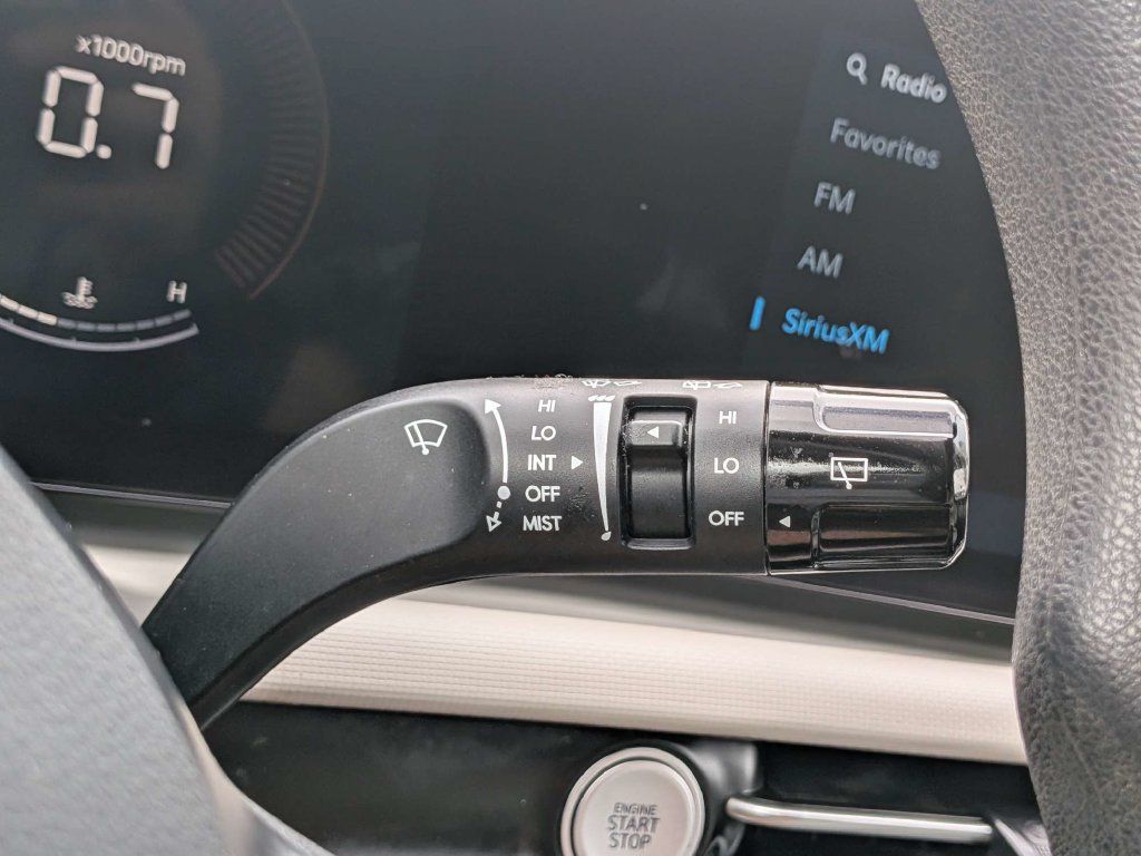 Certified 2025 Hyundai Tucson SEL AWD/4WD image 36