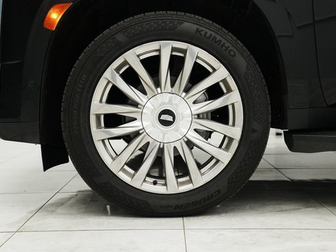 Used 2021 Cadillac Escalade ESV Premium Luxury image 32