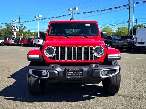 Certified 2025 Jeep Wrangler Unlimited Sahara image 2