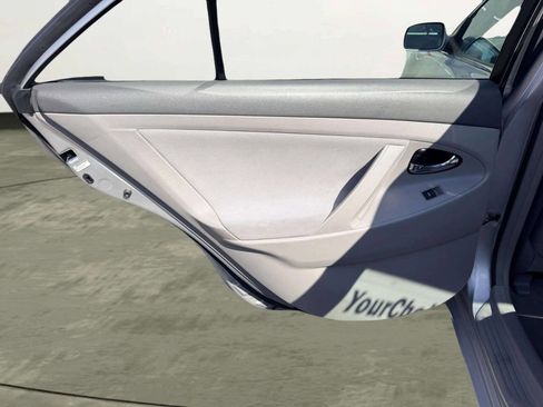 Used 2010 Toyota Camry LE FWD image 20
