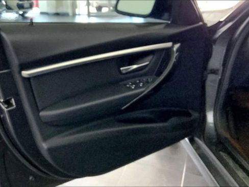 Used 2018 BMW 330i Sedan RWD image 10