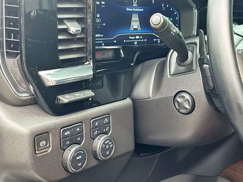 Used 2023 Chevrolet Silverado 1500 High Country w/ High Country Premium Package AWD/4WD image 10
