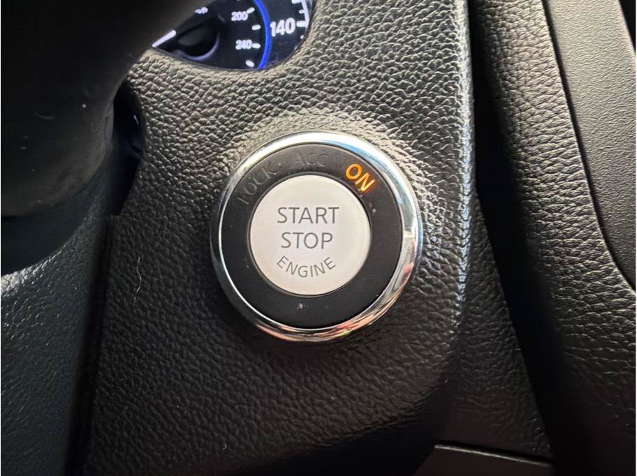 Used 2013 INFINITI G37 x Sedan w/ Premium Pkg AWD/4WD image 19