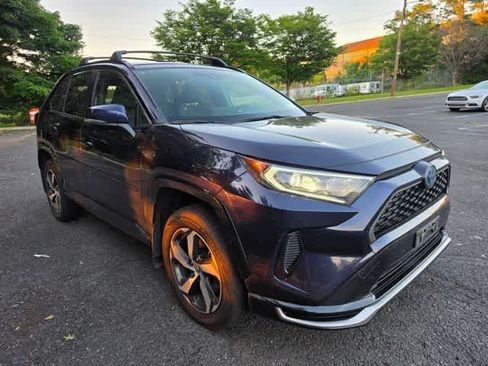 Used 2021 Toyota RAV4 SE w/ Weather & Moonroof Package AWD/4WD image 3