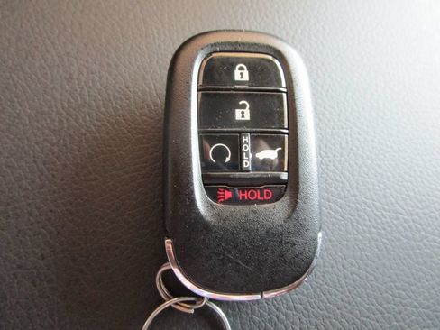 Used 2025 Honda Pilot EX-L image 43