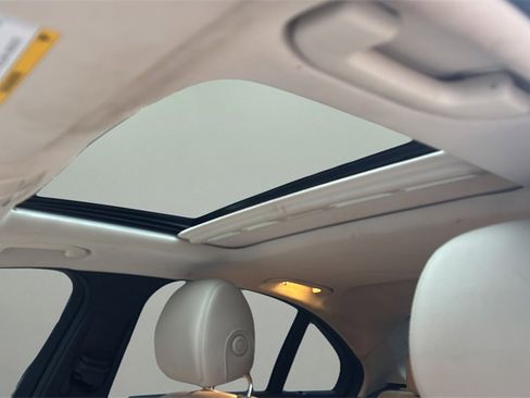 Used 2021 Mercedes-Benz C 300 4MATIC Sedan w/ Premium Package image 15