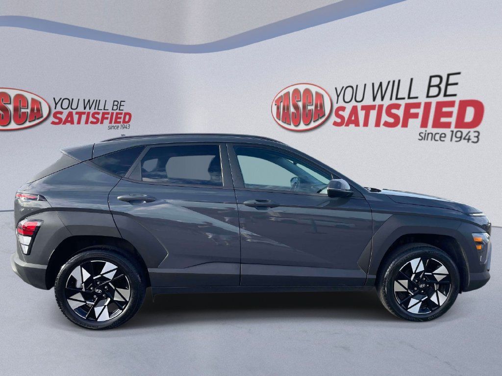 Used 2024 Hyundai Kona SEL AWD/4WD image 5