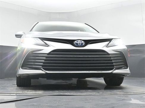 Used 2023 Toyota Camry XLE image 43