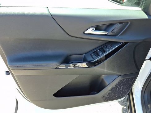 Used 2025 Chevrolet Equinox LT FWD image 9