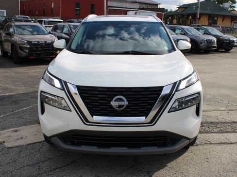 Certified 2023 Nissan Rogue SV w/ SV Premium B Package AWD/4WD image 11
