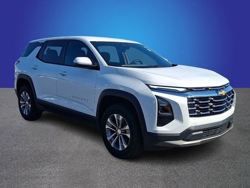 Used 2025 Chevrolet Equinox LT FWD image 3