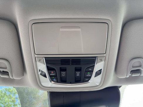 Certified 2025 Acura RDX SH-AWD w/ Technology Package image 32