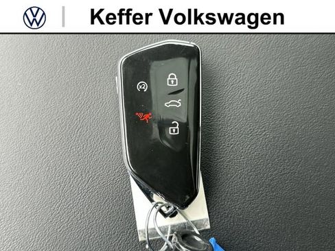 New 2026 Volkswagen Atlas SE FWD image 36