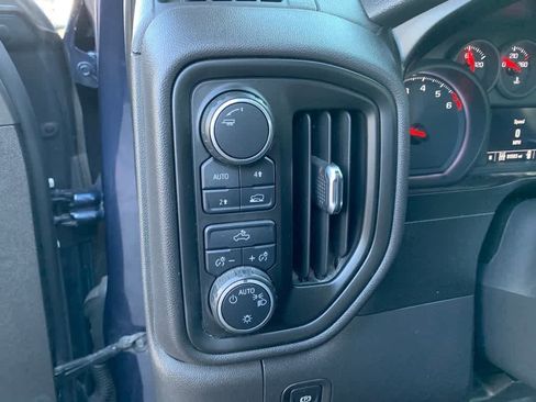 Used 2020 Chevrolet Silverado 1500 Custom w/ Custom Value Package AWD/4WD image 16