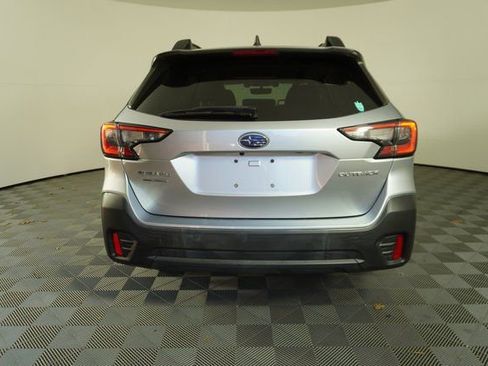Used 2022 Subaru Outback Premium image 7