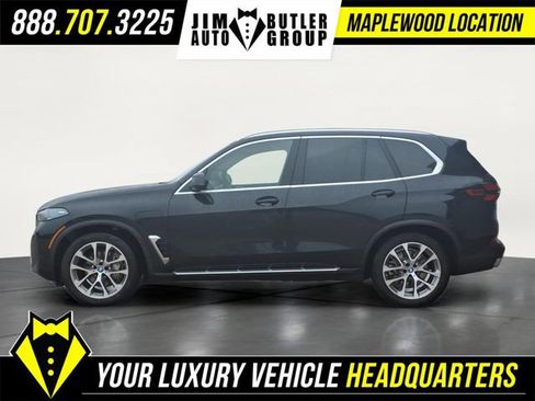 Used 2025 BMW X5 xDrive50e image 2