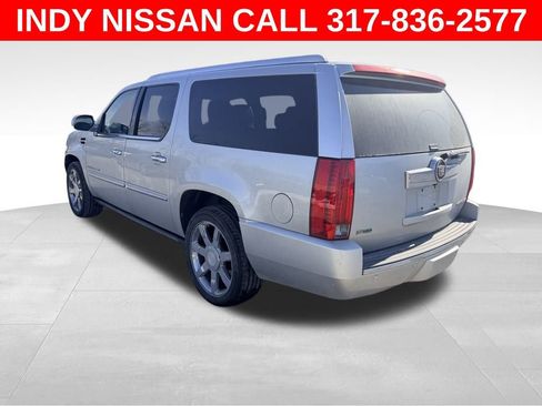 Used 2012 Cadillac Escalade ESV Luxury image 5