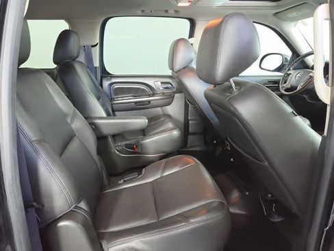 Used 2014 GMC Yukon XL Denali AWD/4WD image 30