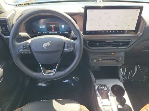 Certified 2025 Ford Bronco Sport Outer Banks w/ Outer Banks Tech Package+ AWD/4WD image 4