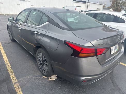 Used 2023 Nissan Altima 2.5 SV image 19