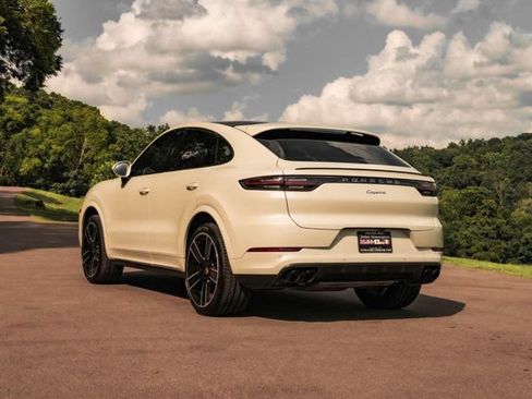 Used 2022 Porsche Cayenne Coupe AWD/4WD image 18