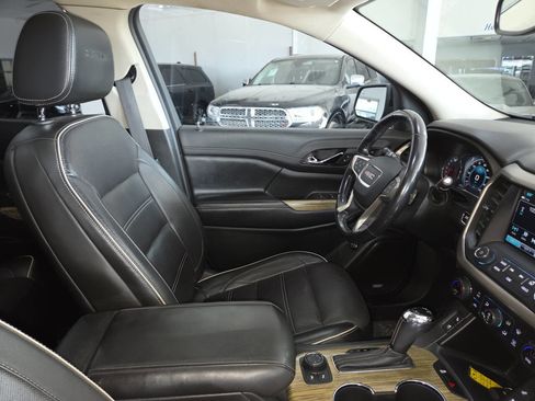 Used 2019 GMC Acadia Denali w/ Technology Package AWD/4WD image 31