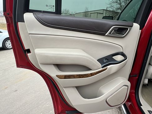 Used 2015 GMC Yukon Denali w/ Premium Package image 15